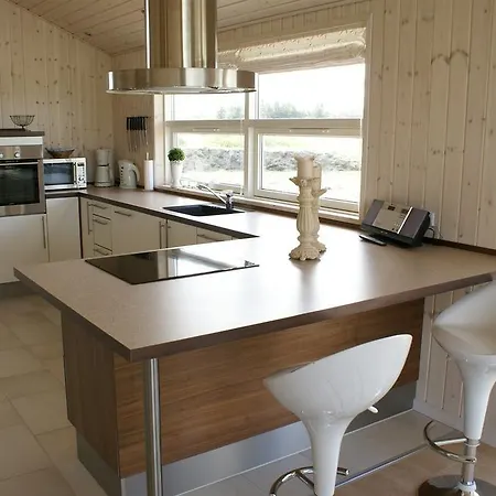 Four-bedroom Holiday Harestien With A Sauna 09 *